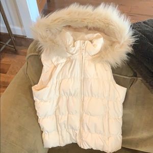 Gap Kids Sleeveless Puffer Vest